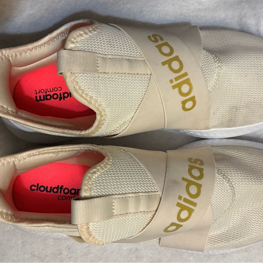 Adidas Cream and Gold Cloudfoam Slip-Ons - Picture 2 of 7